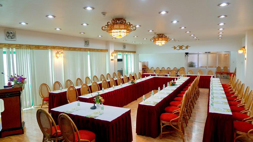Green Hotel Нячанг Экстерьер фото